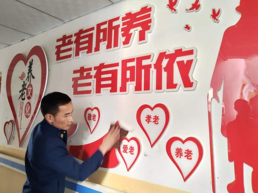 人民消防为人民，雷锋精神见证尖扎大队奉献之路