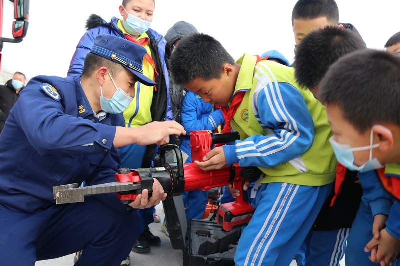 校园消防宣传：寓教于乐提升师生自防自救能力
