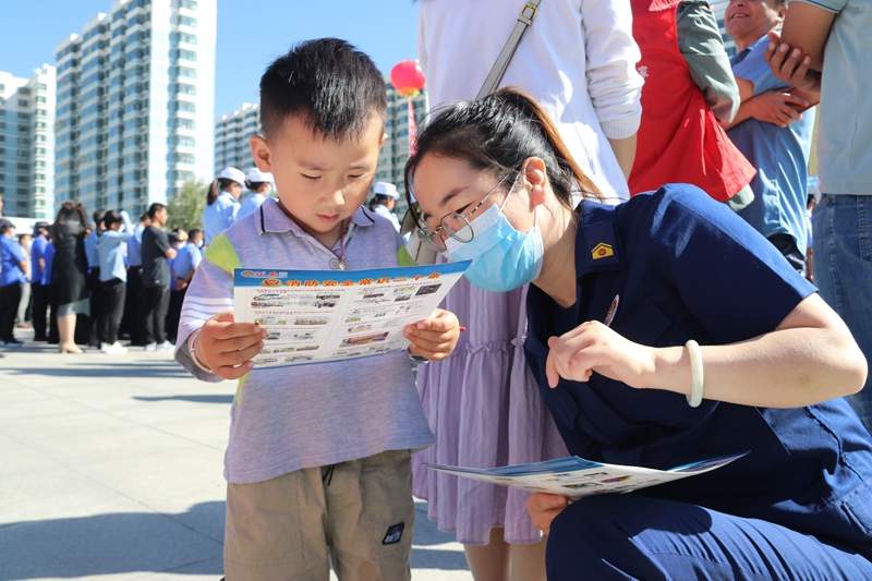 陇西县消防三种颜色三维宣传提升全民消防安全意识