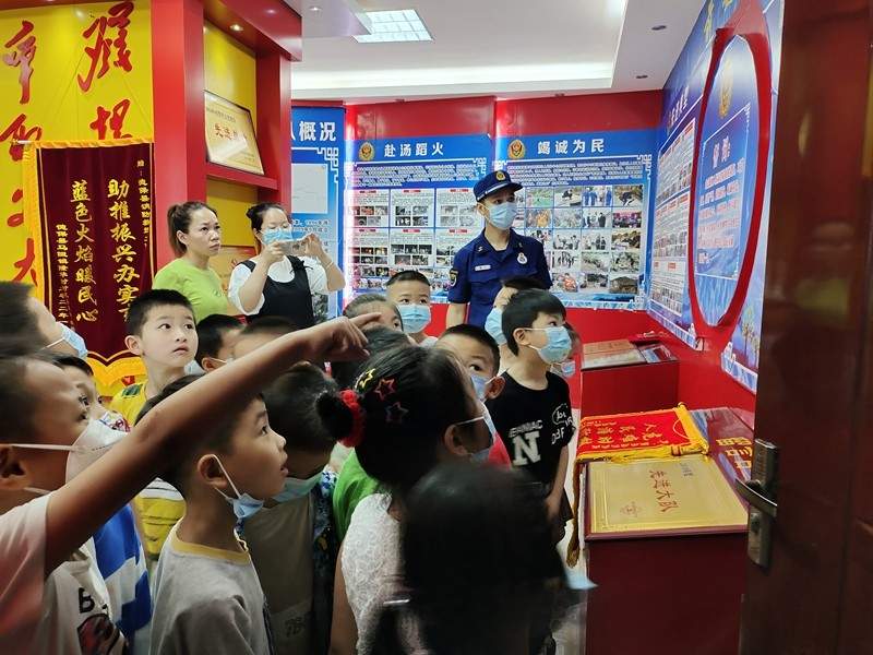 校园消防宣传持续推进 儿童安全意识全面提升