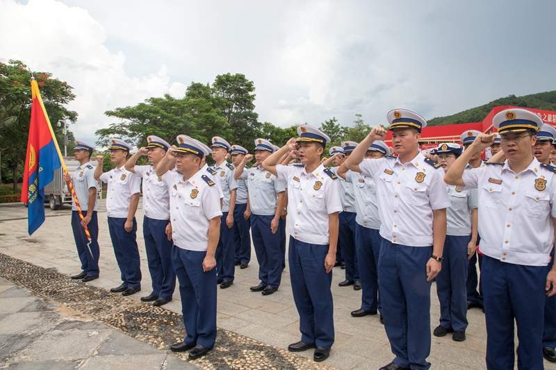 海南省消防救援支队主题党日活动：追寻领袖足迹践行自贸港使命