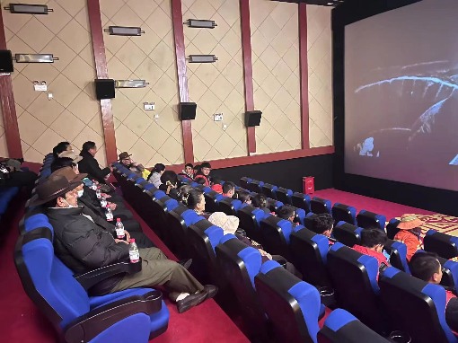西藏“红门光影下乡进村”助推农牧区消防宣传 西藏“红门光影下乡进村”助推农牧区消防宣传