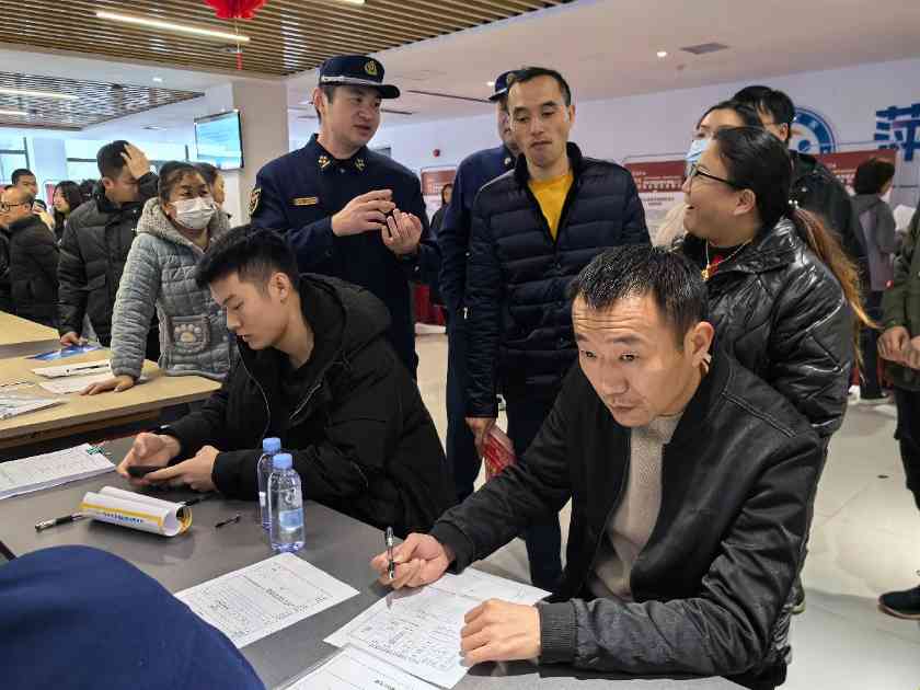 萍乡市招聘会现场开展消防宣传 销售岗引热议 萍乡市招聘会现场开展消防宣传 销售岗引热议