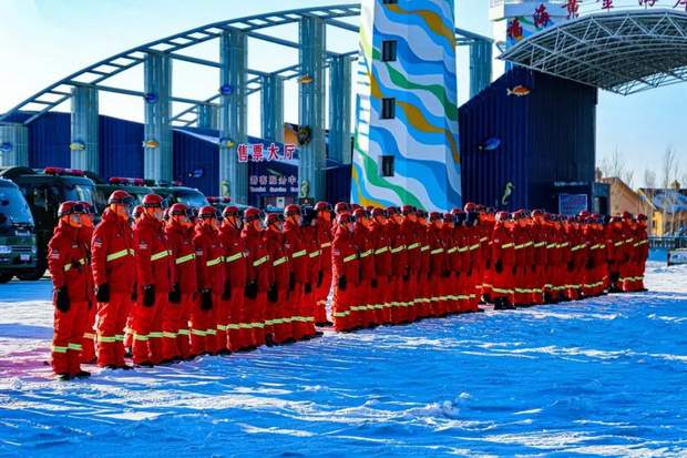 低温雨雪灾害救援实战演练提升战斗力 低温雨雪灾害救援实战演练提升战斗力