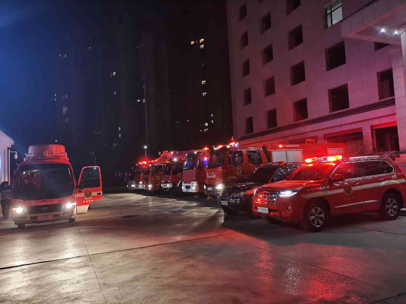 甘肃临夏地震救援行动紧急启动 甘肃临夏地震救援行动紧急启动