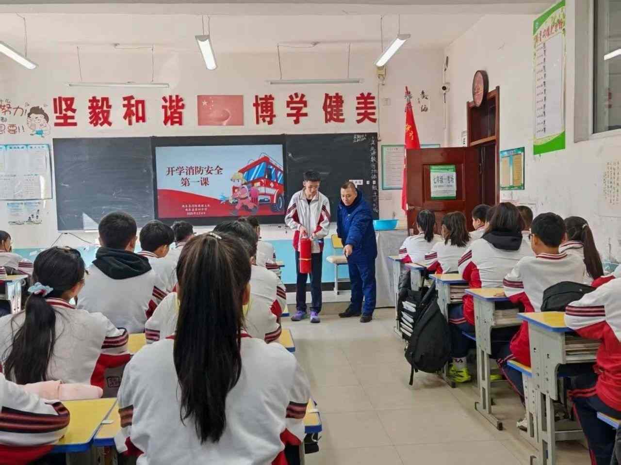 春季大风天火灾风险高 消防宣传进万家 春季大风天火灾风险高 消防宣传进万家
