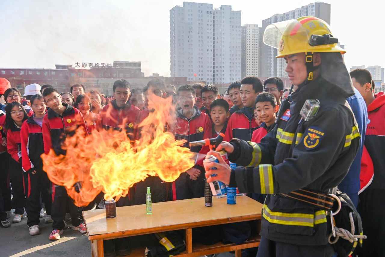 校园消防公开课：互动教学提升安全意识与应急能力