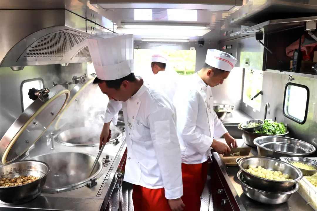 甘肃省森林消防综合应急保障演练提升实战能力