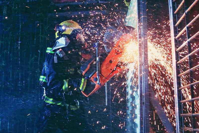 高精尖装备亮相大型地下建筑演练现场