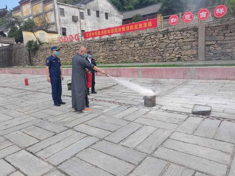 寺庙消防安全培训揭秘：关键防火措施与灭火实战演练