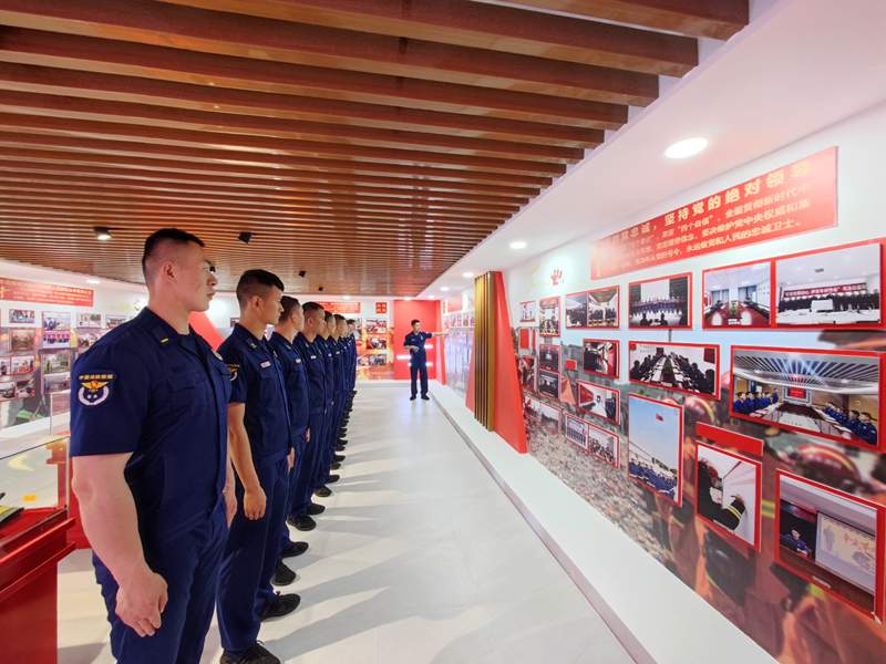 咸宁消防开展“青春心向党 建功新时代”系列活动