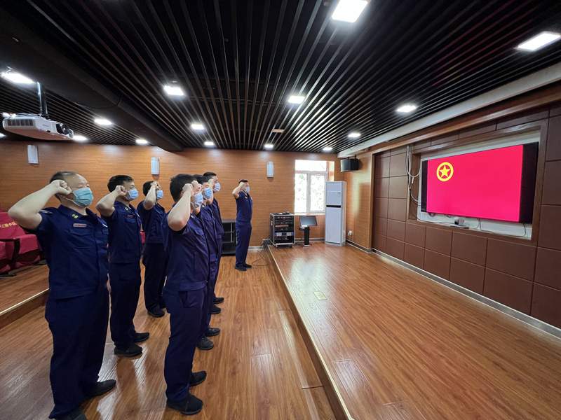 五个一系列活动激发青年队员青春担当