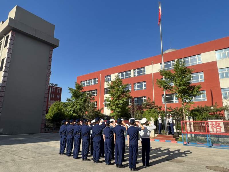 五个一系列活动激发青年队员青春担当