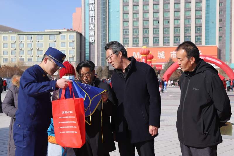 有效宣传“3分钟”与百姓搭起“连心桥” 有效宣传“3分钟”与百姓搭起“连心桥”