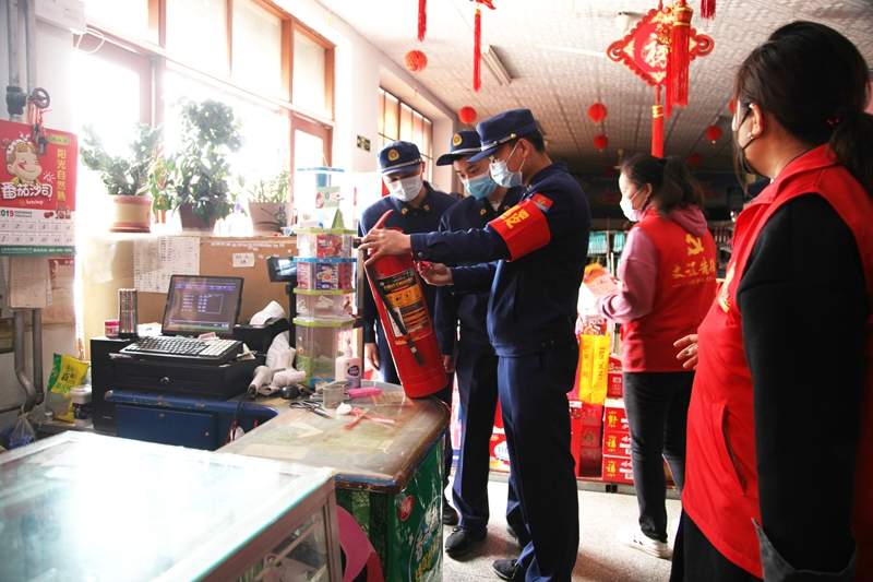 以我“志愿红” 填色“火焰蓝”