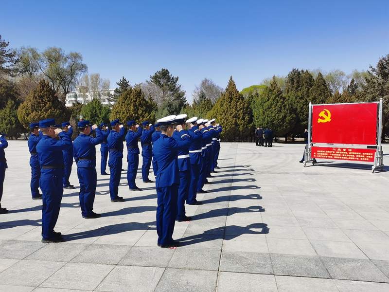 英雄从未远离，我们从未忘记