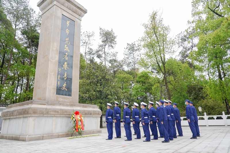 英雄从未远离，我们从未忘记